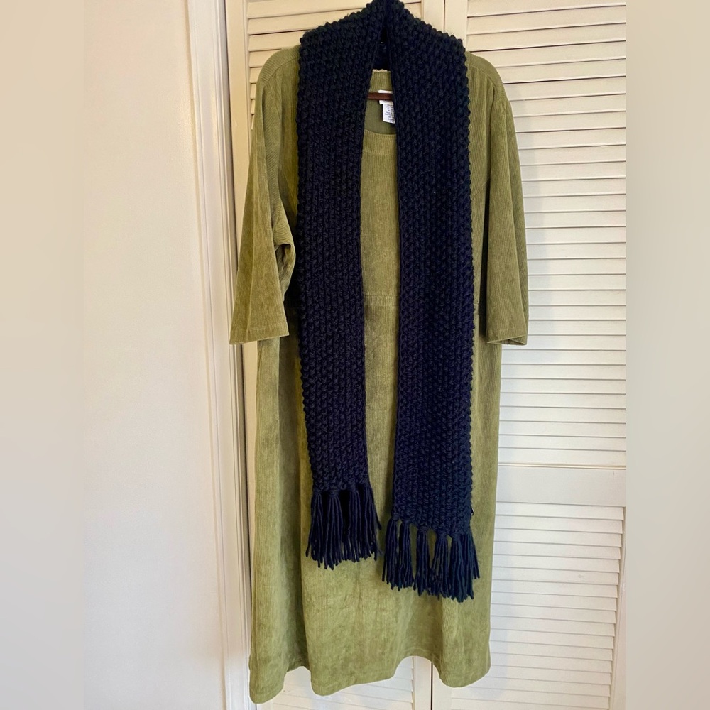 Michael Kors black scarf - Picture 3 of 3